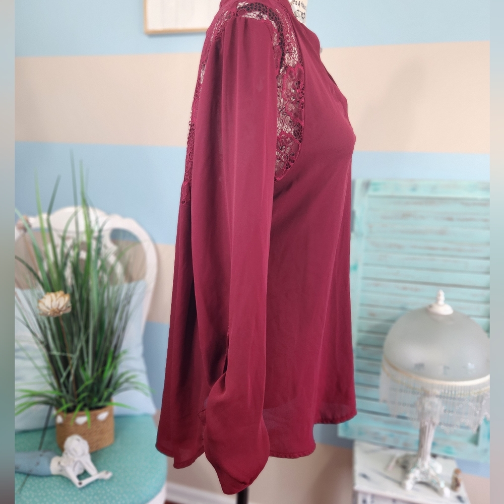 Xhilaration Plus Size Maroon Top - Picture 2 of 5